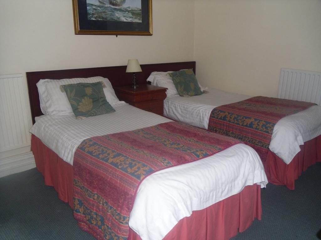 Waverley Hotel 3*