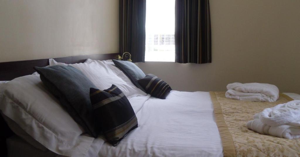 Waverley Hotel