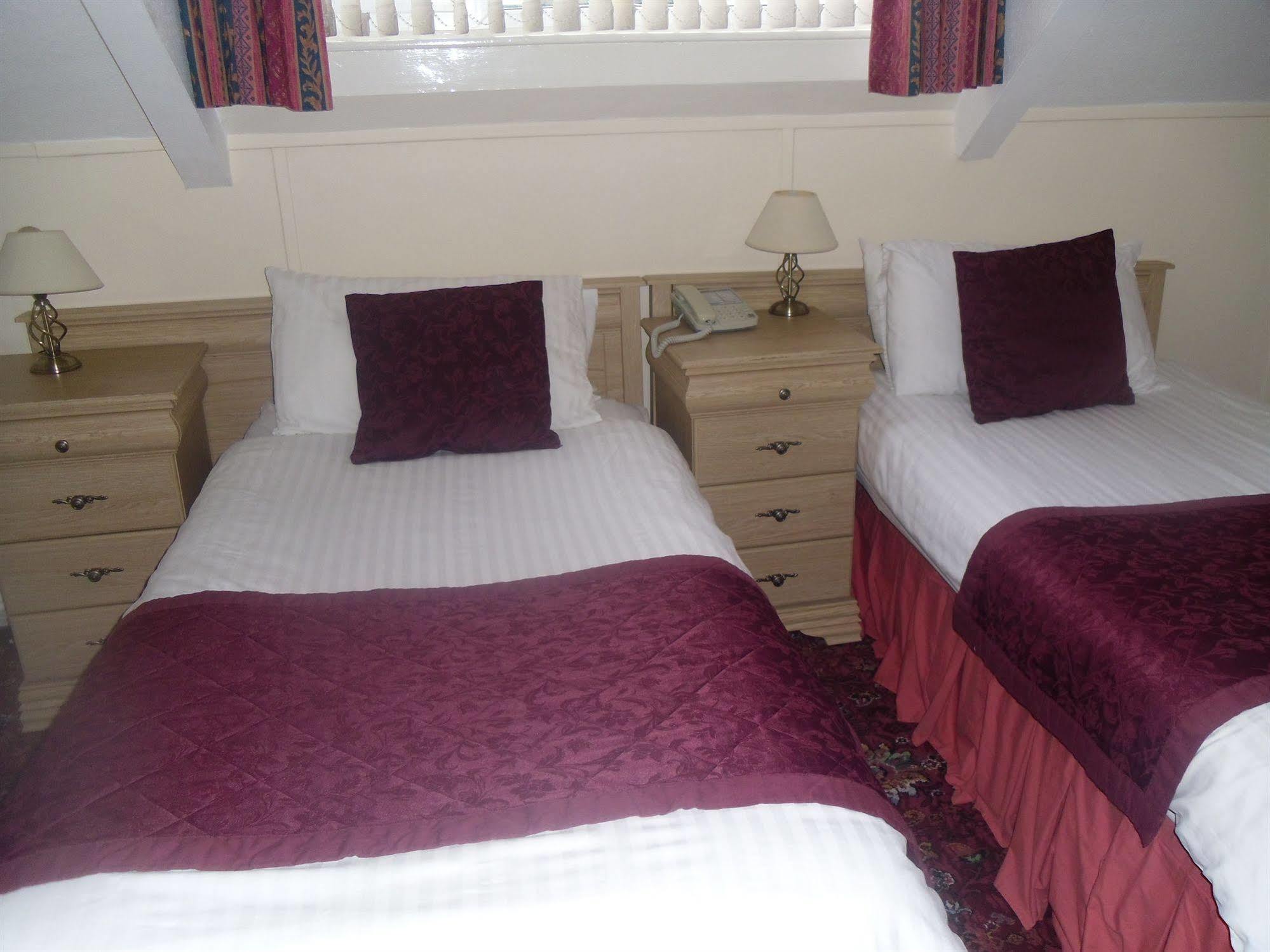 Waverley 3*